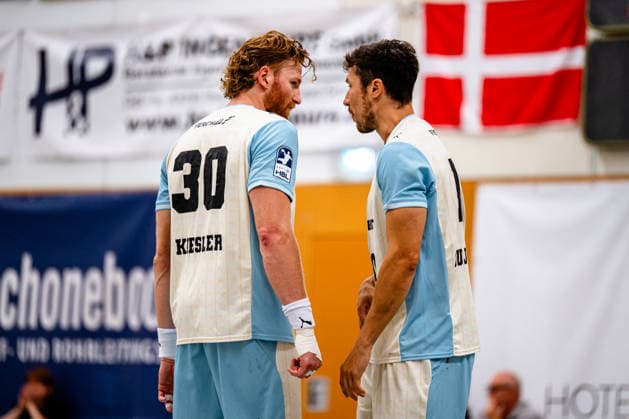 August 7, 2026, xdobgx, 2026 Heide Cup Handball Tournament, VFL Gummersbach vs. Provence Aix, Tom Kiesler (VfL Gummersbach), 30 Alex Dujshebaev (VfL Gummersbach), 10 in conversation, Schneverdingen