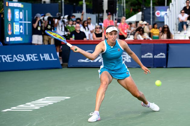 August 7, 2026, Toronto, Ontario, Canada: ELISE MERTENS of Belgium returns the ball during her third-round match against Naomi Osaka of Japan at the National Bank Open, part of the Hologic WTA, Tennis Damen Tour, at Sobeys Stadium. Toronto Canada - ZUMAr228 20260807_znp_r228_032 Copyright: xVasiliyxRyabykhx