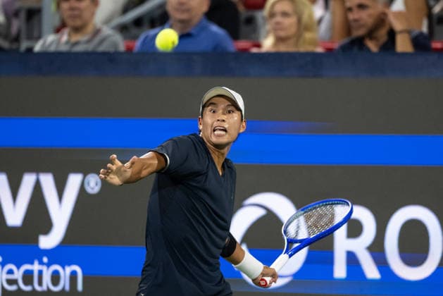 MONTREAL, QC - AUGUST 07: Learner Tien from USA returns the ball against Tommy Paul from USA during their singles third round match on day six of the ATP, Tennis Herren 1000 National Bank Open presented by Rogers at Stade IGA on August 7, 2026 in Montreal, Quebec, Canada.(Photo by Vincent Ethier Icon Sportswire) TENNIS: AUG 07 National Bank Open EDITORIAL USE ONLY Icon2608074436