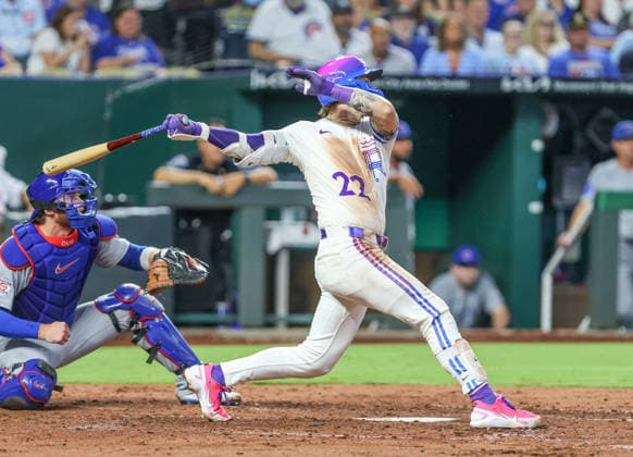 AUG 07, 2026: Kansas City Royals catcher Carter Jensen (22) hits a home run in the 5th inning against the Chicago Cubs at Kauffman Stadium Kansas City, MO. CSM MLB, Baseball Herren, USA 2026: Cubs Vs Royals August 8th  - ZUMAc04_ 20260807_zma_c04_176 Copyright: xRomanxPunox