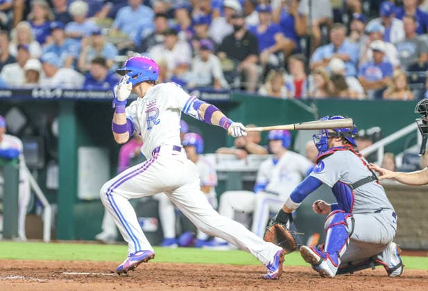 AUG 07, 2026: Kansas City Royals shortstop Bobby Witt Jr. (7) hits a single in the 8th inning against the Chicago Cubs at Kauffman Stadium Kansas City, MO. CSM Kansas City United States - ZUMAc04_ 20260807_zma_c04_181 Copyright: xRomanxPunox