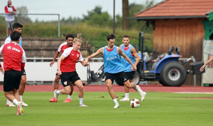 August 7, 2026 VfB Stuttgart Training Camp in Grassau, Chiemsee, Germany, Grassau, August 7, 2026, Soccer, Bundesliga, 2026–2027 Season, VfB Stuttgart, Training Camp in Grassau, Chiemsee, 2026; from left: Chris Führich, Atakan Karazor