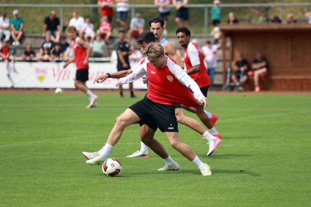 August 7, 2026 VfB Stuttgart Training Camp in Grassau, Chiemsee, Germany, Grassau, August 7, 2026, Soccer, Bundesliga, 2026–2027 Season, VfB Stuttgart, Training Camp in Grassau, Chiemsee, 2026; from left: Chema Andres, Angelo Stiller