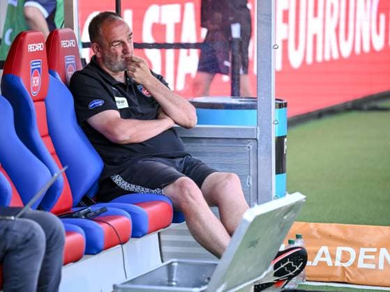 Coach Frank Schmidt of 1 FC Heidenheim 1846 watches during the 2. Bundesliga match between 1 FC Heidenheim and VfL Osnabrück at the Voith Arena on August 8, 2026, in Heidenheim an der Brenz, Germany Photo by Harry Langer DeFodi Images Coach Frank Schmidt of 1 FC Heidenheim 1846 looks on during the 2nd Bundesliga match between 1 FC Heidenheim and VfL Osnabrück at Voith Arena on August 8, 2026, in Heidenheim an der Brenz, Germany. Photo by Harry Langer, DeFodi Images. DFB and DFL regulations prohibit any use of photographs as image sequences and or quasi-video. Photo by Harry Langer, DeFodi Images. DFB and DFL regulations prohibit any use of photographs as imSEQUENCES AND OR QUASI-VIDEO