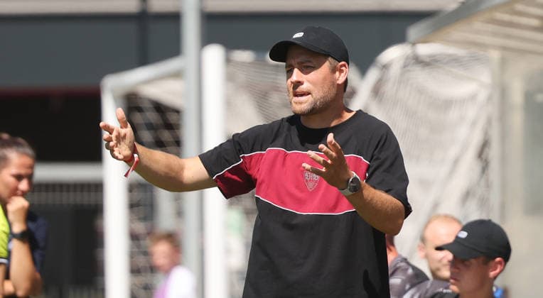 Stuttgart, VfB Stuttgart Season Opener: VfB Stuttgart Women vs. TSG 1899 Hoffenheim Women, Nico Schneck, VfB Coach