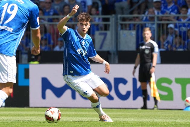 Noah Weißhaupt, SV Darmstadt 98, August 8, 2026, 2. Bundesliga, Season 26–27, SV Darmstadt 98 vs. Holstein Kiel, Stadion am Boellenfalltor, Matchday 1, emonline, emspor,