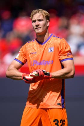 Soccer, 2. Bundesliga, 20260808, 1. FC Heidenheim vs. VfL Osnabrück. Pictured: Goalkeeper Jonas KRUMREY of Osnabrück, 32. Heidenheim Voith Arena, Baden-Württemberg, Germany Copyright: Passion2Press MarkusxFischerx