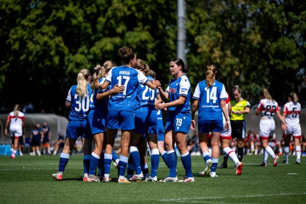 August 8, 2026, GER, Soccer, Women, Friendly, 2026–2027 Season, VfB Stuttgart vs. TSG 1899 Hoffenheim: Nadine Bitzer (Hoffenheim, 30), Franziska Harsch (Hoffenheim, 17), Jonna van de Velde (Hoffenheim, 25), Svenja Fölmli (Hoffenheim, 19), Lisa Doorn (Hoffenheim, 14) celebrate the goal that tied the score at 1–1, Stuttgart Robert Schlienz Stadium, Baden-Württemberg, Germany Copyright: xNordphoto Memmlerx