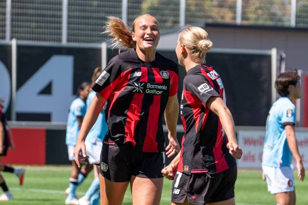 Germany Friendly Match 2026-2027 Preparation Feyenoord Rotterdam Ulrich Haberland Stadium Leverkusen Goal and celebration of the 1-0 goal by Cornelia Kramer of Bayer 04 Leverkusen, 7 Joy, Emotions, Cheers Leverkusen Leverkusen Ulrich Haberland Stadium Germany Copyright: xOrhanxHabashx