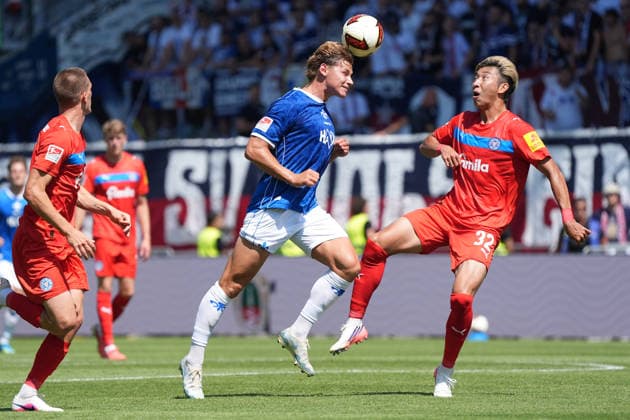 Fynn Lakenmacher (SV Darmstadt 98) vs. Hiroki Sekine (Holstein Kiel) August 8, 2026, 2. Bundesliga, Season 26–27, SV Darmstadt 98 vs. Holstein Kiel, Stadion am Boellenfalltor, Matchday 1, emonline, emspor,