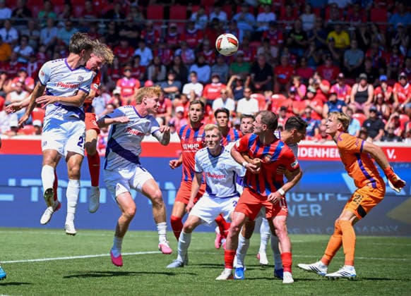 August 8, 2026, xemx, Soccer 2. Bundesliga, 1 FC Heidenheim vs. VfL Osnabrück, Jan Schoeppner, 1 FC Heidenheim, goal scored, scores the goal to make it 3–2. DFL and DFB regulations prohibit any use of photographs as image sequences and or quasi-video. Heidenheim