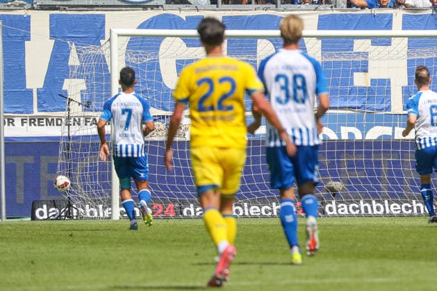 August 8, 2026, xgox, Soccer 2. Bundesliga: 1. FC Magdeburg vs. Eintracht Braunschweig (emspor), from left: Goal making it 0–2 by Jan Urbich (Braunschweig), 27 DFL and DFB regulations prohibit any use of photographs as image sequences and or quasi-video, Magdeburg