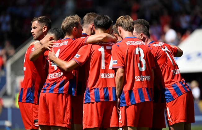 GOAL: 3-2 Jan Schoeppner 1 FC Heidenheim 1846 FCH 03 Goal celebration: Marcel Costly 1 FC Heidenheim 1846 FCH 24 Mathias Honsak 1 FC Heidenheim 1846 FCH 17 Tim Siersleben 1 FC Heidenheim 1846 FCH 04 Budu Zivzivadze Siwsiwadse 1 FC Heidenheim 1846 FCH 11 1 FC Heidenheim 1846 FCH vs. VfL Osnabrück 08 08 2026 DFL regulations prohibit any use of photographs as image sequences and or quasi-video 1 FC Heidenheim 1846 FCH vs. VfL Osnabrück