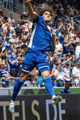 August 8, 2026, xdaymx, Soccer 2. Bundesliga, Karlsruher SC vs. Arminia Bielefeld, Broschinski, Moritz celebrates after scoring the opening goal to make it 1–0. DFL and DFB regulations prohibit any use of photographs as image sequences and or quasi-video. Karlsruhe