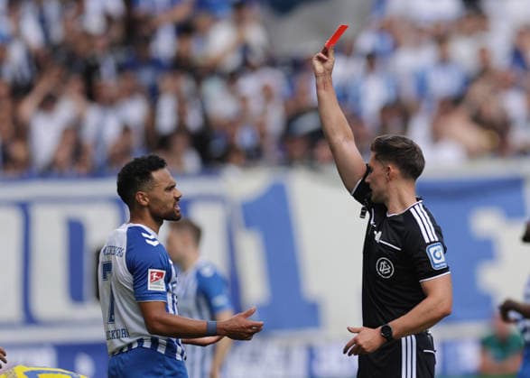 Referee Felix Prigan shows Herbert Bockhorn of 1 FC Magdeburg a red card. Soccer, Men s, 2026–2027 Season, 2. Bundesliga, Avnet Arena, Matchday 1, 1 FC Magdeburg vs. Eintracht Braunschweig DFL REGULATIONS PROHIBIT ANY USE OF PHOTOGRAPHS AS IMAGE SEQUENCES AND OR QUASI-VIDEO