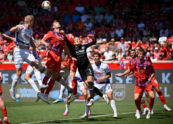 Penalty area scene, Goalmouth action: Goalkeeper Frank Feller, 1 FC Heidenheim 1846 (FCH) 01, 1 FC Heidenheim 1846 (FCH) vs. VfL Osnabrück, August 8, 2026. DFL regulations prohibit any use of photographs AS IMAGE SEQUENCES AND OR QUASI-VIDEO 1 FC Heidenheim 1846 FCH vs. VfL Osnabrück