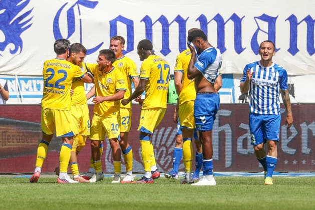 August 8, 2026, xgox, Soccer 2. Bundesliga: 1. FC Magdeburg vs. Eintracht Braunschweig, emspor, from left: Celebrations after the 0–4 goal by Mehmet Can Aydin (Braunschweig), 8, Magdeburg disappointed, looking disappointed, dejected, disappointed DFL DFB REGULATIONS PROHIBIT ANY USE OF PHOTOGRAPHS as IMAGE SEQUENCES and or QUASI-VIDEO Magdeburg