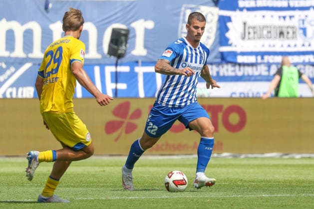 August 8, 2026, xgox, Soccer, 2. Bundesliga, 1. FC Magdeburg vs. Eintracht Braunschweig, emspor, from left: Mateusz Zukowski (Magdeburg), 22 on the ball, plays the ball DFL DFB REGULATIONS PROHIBIT ANY USE OF PHOTOGRAPHS as IMAGE SEQUENCES and or QUASI-VIDEO Magdeburg