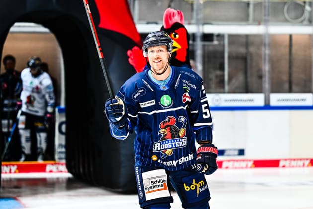 Peter Spornberger, Iserlohn Roosters, 50, GER, first joint on-ice practice for the Iserlohn Roosters, ice hockey, Penny DEL, preseason, 2026–2027 season, August 8, 2026, GER, first joint on-ice practice for the Iserlohn Roosters, ice hockey, Penny DEL, preseason, 2026–2027 season, August 8, 2026, Iserlohn Copyright: xJonasxBrockmann Eibner-Pressefotox EP_JBN