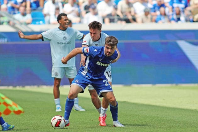 From left in a one-on-one situation: Lilian Egloff (SC Karlsruhe), 25; Joel Grodowski (Arminia Bielefeld), 11 (GER), SC Karlsruhe vs. DSC Arminia Bielefeld, Soccer, Matchday 1, 2026–2027 Season, 2. Bundesliga, August 8, 2026. DFL and DFB regulations prohibit any use of photographs as image sequences and or quasi-VIDEO GER SC Karlsruhe DSC Arminia Bielefeld Soccer Matchday 1 Season 2026–2027 August 8, 2026 Copyright: xEibner-Pressefoto JoergxHirschx EP_JHH
