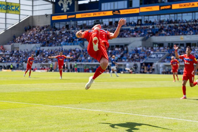 Celebration following Phil Harres goal to make it 0–2 for Holstein Kiel, 19, GER, SV Darmstadt 98 vs. Holstein Kiel, Soccer, 2. Bundesliga, Matchday 1, 2026–2027 Season, August 8, 2026, DFL regulations prohibit any use of photographs as image sequences and or quasi-video, GER, SV Darmstadt 98 vs. Holstein Kiel, soccer, 2. Bundesliga, Matchday 1, 2026–2027 season, August 8, 2026, Darmstadt Copyright: xEibner-Pressefoto J-NxGroemlingx EP_JGG