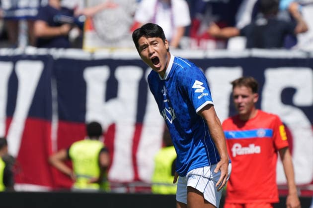 Ho Jae Lee of SV Darmstadt 98 rallies his teammates August 8, 2026, 2. Bundesliga, Season 26–27, SV Darmstadt 98 vs. Holstein Kiel, Stadion am Boellenfalltor, Matchday 1, emonline, emspor,