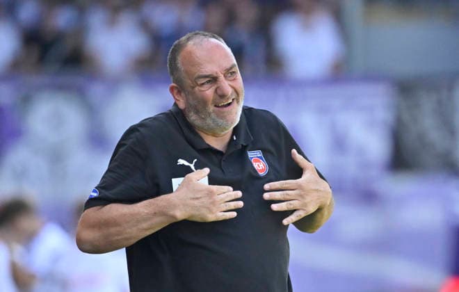 Coach Frank Schmidt, 1 FC Heidenheim 1846 (FCH), Gesture, 1 FC Heidenheim 1846 (FCH) vs. VfL Osnabrück, August 8, 2026. DFL regulations prohibit any use of photographs as images SEQUENCES AND OR QUASI-VIDEO 1 FC Heidenheim 1846 FCH vs. VfL Osnabrück