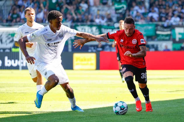 August 8, 2026, xavx, Soccer 3rd Division, SV Wehen Wiesbaden vs. Preußen Münster, Joshua Mees (Preußen Münster), Sinan Karweina (SV Wehen Wiesbaden). DFL and DFB regulations prohibit any use of photographs as image sequences and or quasi-video. Wiesbaden