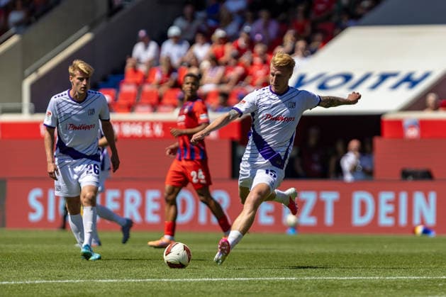 Scoring chance by Bjarke Jacobsen (VfL Osnabrück), 15; missed by Fridolin Wagner (VfL Osnabrück), 26, GER, 1 FC Heidenheim vs. VfL Osnabrück, Soccer, 2. Bundesliga, Matchday 01, 2026–2027 season, August 8, 2026, DFL and DFB regulations prohibit any use of photographs as image sequences and or quasi-video, GER, 1. FC Heidenheim vs. VfL Osnabrück, Soccer, 2. Bundesliga, Matchday 1, 2026–2027 Season, August 8, 2026, Heidenheim Copyright: xEibner-Pressefoto JanixPlessx EP_JPL
