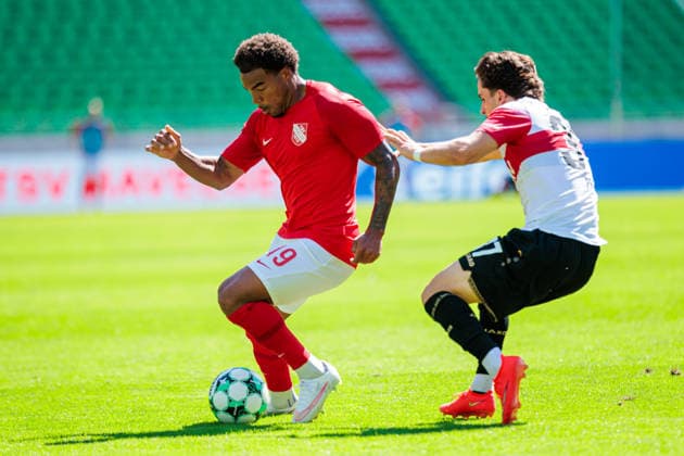 L R Eric Voufack, TSV Havelse 1912, 19, David Preu, VfB Stuttgart II, 37, in a tackle with GER, TSV Havelse 1912 vs. VfB Stuttgart II, soccer, 3. Liga, Matchday 1, 2026–2027 season, August 8, 2026. DFL regulations prohibit any use of photographs as image sequences and or quasi-video. GER, TSV Havelse 1912 vs. VfB Stuttgart II, soccer, 3. Liga, Matchday 1, 2026–2027 season, August 8, 2026, Hanover Copyright: xEibner-Pressefoto JanxRollingerx EP_JSK
