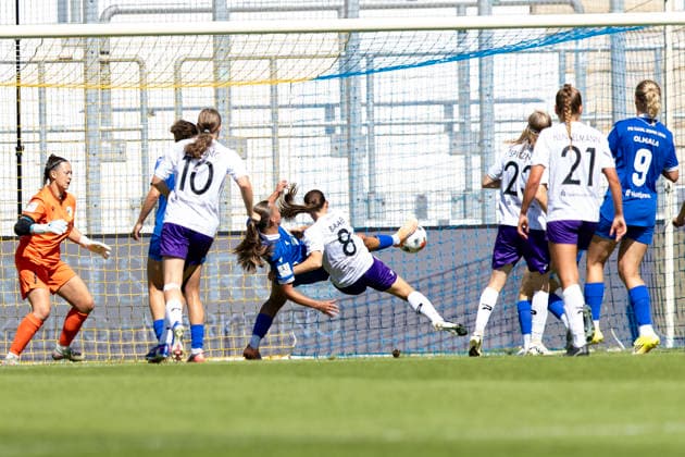 Women s Bundesliga 2: FC Carl Zeiss Jena vs. SGS Essen, Jena, August 8, 2026, 0–1 (goal by Antonia Baaß, 8 ) SGS Essen vs. Sarah Wiesner, 27 , FC Carl Zeiss Jena, Women s Bundesliga 2: FC Carl Zeiss Jena vs. SGS Essen, ad hoc arena at Ernst Abbe Sportfeld, 0August 8, 2026 Copyright: xBEAUTIFULxSPORTS Duehringx