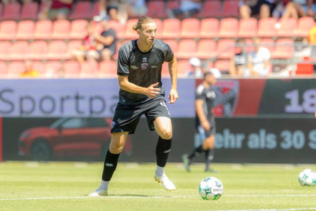 Ingolstadt, Germany, August 8, 2026, 3rd League 2026–2027, Matchday 1: FC Ingolstadt 04 vs. FC Würzburger Kickers. Pictured: Vinko Sapina (FCI) warming up. DFB and DFL regulations prohibit any use of photographs as image sequences and or quasi-video. Audi Sportpark Bayern Copyright: xFotostandx xSchäferx