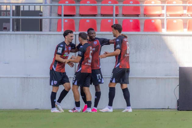 Ingolstadt, Germany, August 8, 2026, 3rd League 2026–2027, Matchday 1: FC Ingolstadt 04 vs. FC Würzburger Kickers. Pictured from left: Goal scorer Davide Danilo Sekulovic of FCI celebrates with his teammates after scoring the 2–1 goal, DFB and DFL regulations prohibit any use of photographs as image sequences and or quasi-video. Audi Sportpark Bayern Copyright: xFotostandx xSchäferx