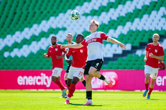 L R Alexander Guiddir, TSV Havelse 1912, 20, in a header duel with Maximilian Herwerth, VfB Stuttgart II, 04 GER, TSV Havelse 1912 vs. VfB Stuttgart II, Soccer, 3rd Division, Matchday 1, 2026–2027 season, August 8, 2026. DFL regulations prohibit the use of photographs as image sequences and or quasi-video. GER, TSV Havelse 1912 vs. VfB Stuttgart II, soccer, 3. Liga, Matchday 1, 2026–2027 season, August 8, 2026, Hanover Copyright: xEibner-Pressefoto JanxRollingerx EP_JSK