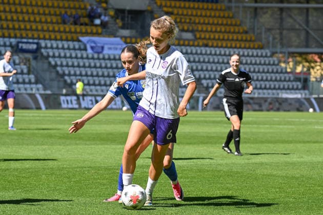 Soccer I Women s I 2026–2027 Season I Bundesliga I Matchday 2 I FC Carl Zeiss Jena vs. SGS Essen I August 8, 2026 Lisa Gora 8, FC Carl Zeiss Jena, Jule Marie Schnieder 6, SGS Essen Jena Ernst Abbe Sportfeld, ad hoc Arena Thuringia, Germany Copyright: xLobeca InesxHähnelx