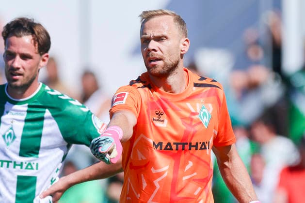 Goalkeeper Alexander Schlager of Werder Bremen gestures during the friendly match between Werder Bremen and SC Paderborn 07 at Stadion am Oyther Berg on August 8, 2026, in Vechta, Germany Photo by Marco Steinbrenner DeFodi Images Goalkeeper Alexander Schlager of Werder Bremen gestures during the friendly match between Werder Bremen and SC Paderborn 07 at Stadion am Oyther Berg on August 8, 2026 in Vechta, Germany Photo by Marco Steinbrenner DeFodi Images Photo by Marco Steinbrenner DeFodi Images
