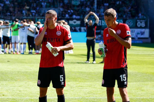 August 8, 2026, xavx, Soccer 3rd Division, SV Wehen Wiesbaden vs. Preußen Münster, Niklas May, SV Wehen Wiesbaden, Justin Janitzek, SV Wehen Wiesbaden, looks disappointed; disappointed DFL DFB REGULATIONS PROHIBIT ANY USE OF PHOTOGRAPHS as IMAGE SEQUENCES and or QUASI-VIDEO Wiesbaden