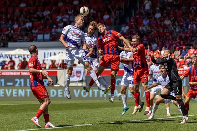 Heading duel: Niklas Wiemann (VfL Osnabrück), 25 Jannik Mueller (VfL Osnabrück), 24 Tim Siersleben (1 FC Heidenheim), 04 Fridolin Wagner (VfL Osnabrück), 26 Patrick Mainka (1 FC Heidenheim), 06 Frank Feller, 1 FC Heidenheim, 01; in front: Budu Zivzivadze, 1 FC Heidenheim, 11, GER, 1 FC Heidenheim vs. VfL Osnabrück, soccer, 2. Bundesliga, Matchday 01, 2026–2027 Season, August 8, 2026, DFL and DFB regulations prohibit any use of photographs as image sequences and or quasi-video, GER, 1 FC Heidenheim vs. VfL Osnabrück, Soccer, 2. Bundesliga, Matchday 1, 2026–2027 Season, August 8, 2026, Heidenheim Copyright: xEibner-Pressefoto JanixPlessx EP_JPL