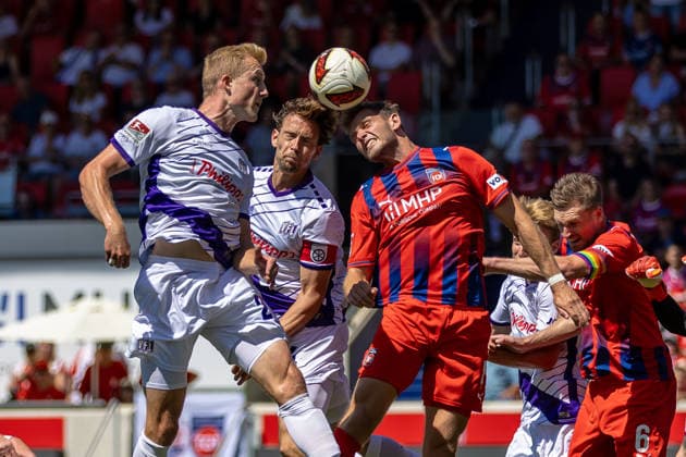 Heading duel: Niklas Wiemann (VfL Osnabrück), 25; Jannik Mueller (VfL Osnabrück), 24; Tim Siersleben (1. FC Heidenheim), 04; Fridolin Wagner (VfL Osnabrück), 26; Patrick Mainka (1. FC Heidenheim), 06, GER, 1 FC Heidenheim vs. VfL Osnabrück, Soccer, 2. Bundesliga, Matchday 1, 2026–2027 season, August 8, 2026, DFL and DFB regulations prohibit any use of photographs as image sequences and or quasi-video, GER, 1. FC Heidenheim vs. VfL Osnabrück, Soccer, 2. Bundesliga, Matchday 1, 2026–2027 Season, August 8, 2026, Heidenheim Copyright: xEibner-Pressefoto JanixPlessx EP_JPL