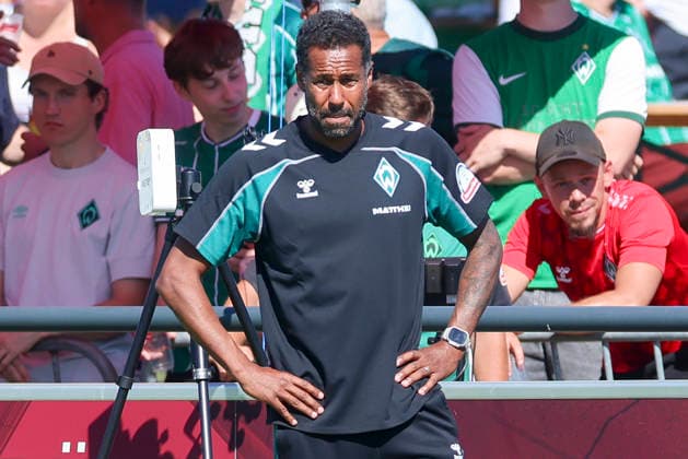 Werder Bremen coach Daniel Thioune looks disappointed during the friendly match between Werder Bremen and SC Paderborn 07 at Stadion am Oyther Berg on August 8, 2026, in Vechta, Germany Photo by Marco Steinbrenner DeFodi Images Coach Daniel Thioune of Werder Bremen looks dejected during the friendly match between Werder Bremen and SC Paderborn 07 at Stadion am Oyther Berg on August 8, 2026 in Vechta, Germany Photo by Marco Steinbrenner DeFodi Images Photo by Marco Steinbrenner DeFodi Images