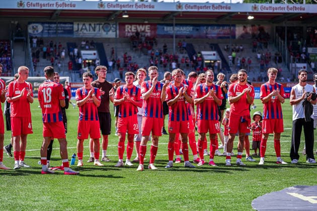 Germany Soccer Season 2026–2027, 2. Bundesliga, 1. FC Heidenheim vs. VfL Osnabrück, Voith Arena, Heidenheim, Team after the game, Heidenheim, Voith Arena, Germany Copyright: xBennetxLongx