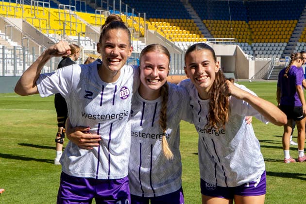 Women s Bundesliga Match: FC Carl Zeiss Jena vs. SGS Essen, Jena, August 8, 2026. From left: Vanessza Nagy 13 (SGS Essen), Lany Mia Bäcker 26 (SGS Essen), and Selina Maria Albrecht 19 (SGS Essen). Women s Bundesliga Match: FC Carl Zeiss Jena vs. SGS Essen at the ad hoc arena at Ernst Abbe Sportfeld, August 8, 2026 Copyright: xBEAUTIFULxSPORTS Duehringx