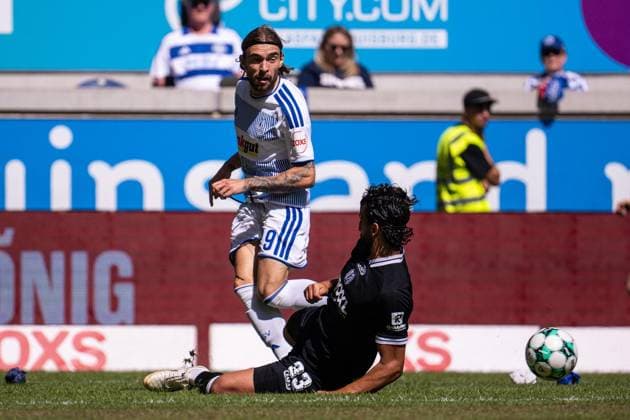 3rd Division: MSV Duisburg vs. SV Meppen ** FOR EDITORIAL USE ONLY ** EDITORIAL USE ONLY ** p Soccer 3rd Division MSV Duisburg vs. SV Meppen on August 8, 2026, at the Schauinsland Reisen Arena in Duisburg Joshua Bitter Duisburg Duisburg Copyright JakobxKlos Copyright: JakobxKlos doc872jyuc7bv9egyt21cmm ,EDITORIAL USE ONLY Copyright: JakobxKlos