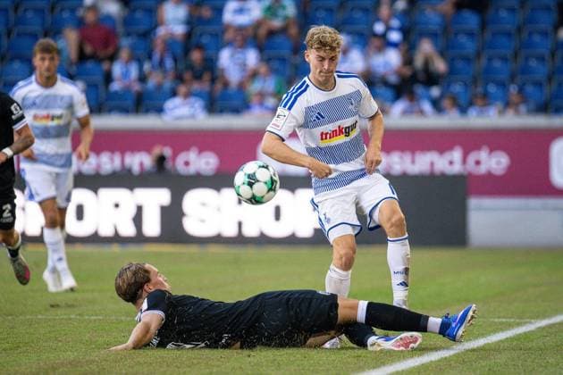 3rd Division: MSV Duisburg vs. SV Meppen ** FOR EDITORIAL USE ONLY ** EDITORIAL USE ONLY ** p Soccer 3rd Division: MSV Duisburg vs. SV Meppen on August 8, 2026, at the Schauinsland Reisen Arena in Duisburg. Dominik Kother, Duisburg. Copyright JakobxKlos Copyright: JakobxKlos doc872jyuez2qe1239wb11ha ,EDITORIAL USE ONLY Copyright: JakobxKlos