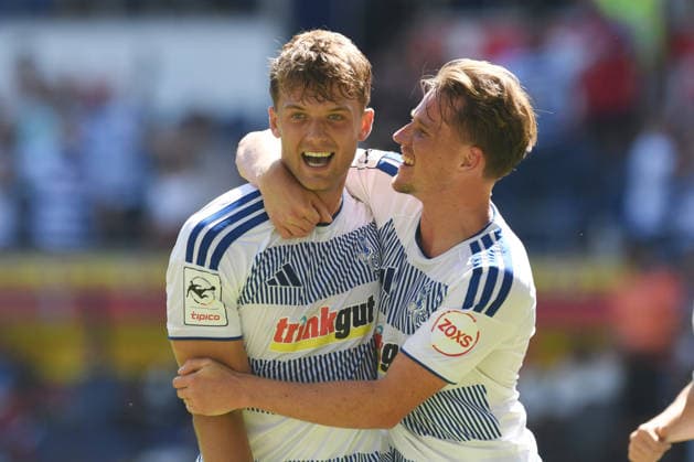 From left to right: Goal scorer Ben Schlicke (MSV Duisburg, 40) celebrates with Christian Viet (MSV Duisburg, 10) after scoring the goal that made it 2–0 for Germany, MSV Duisburg vs. SV Meppen 1912, soccer, 3. Liga, Matchday 1, 2026–2027 season, August 8, 2026. DFL and DFB regulations prohibit any use of photographs as image sequences and or quasi-video. GER, MSV Duisburg vs. SV Meppen 1912, soccer, 3. Liga, Matchday 1, 2026–2027 season, August 8, 2026, Duisburg Copyright: xEibner-Pressefoto ThomasxThienelx EP_TTL