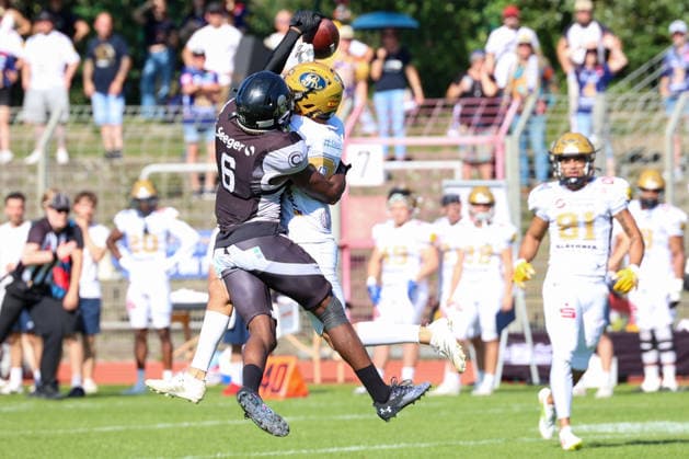 August 8, 2026, Berlin Rebels vs. Dresden Monarchs, GFL, Mommsenstadion, Berlin: Darwin Forbah of the Berlin Rebels blocks the pass on the 6-yard line.