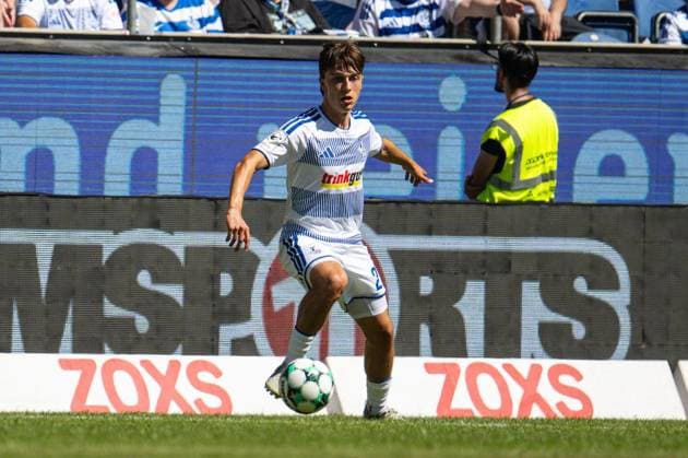 3rd Division: MSV Duisburg vs. SV Meppen ** FOR EDITORIAL USE ONLY ** EDITORIAL USE ONLY ** p Soccer 3rd Division MSV Duisburg vs. SV Meppen on August 8, 2026, at the Schauinsland Reisen Arena in Duisburg Jan Simon Symalla Duisburg Duisburg Copyright JakobxKlos Copyright: JakobxKlos doc872ksgbo9511gahnf143a ,EDITORIAL USE ONLY Copyright: JakobxKlos