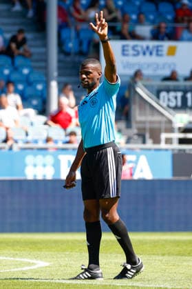 August 8, 2026, xavx, Soccer 3rd Division, SV Wehen Wiesbaden vs. Preußen Münster: Referee Assad Nouhoum gives instructions, gestures, waves his arms, gives instructions, gesticulates. DFL and DFB regulations prohibit any use of photographs as image sequences and or quasi-video. Wiesbaden