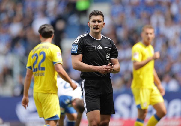 Referee Felix Prigan, Men s Soccer, 2026–2027 Season, 2nd Bundesliga, Avnet Arena, Matchday 1, 1 FC Magdeburg vs. Eintracht Braunschweig, 1 6 DFL REGULATIONS PROHIBIT ANY USE OF PHOTOGRAPHS AS IMAGE SEQUENCES AND OR QUASI-VIDEO