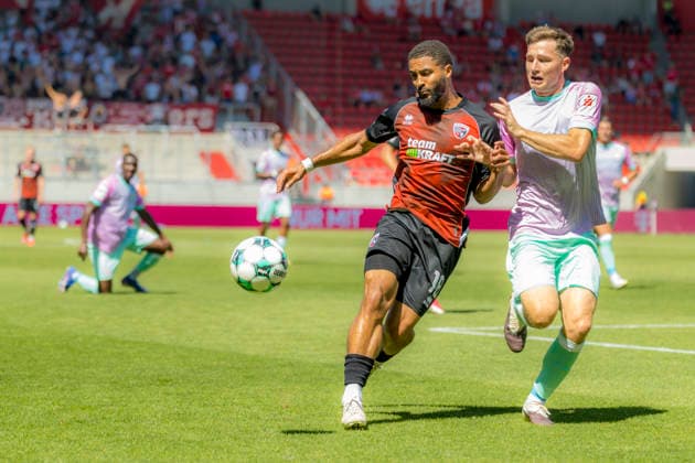Ingolstadt, Germany, August 8, 2026, 3rd League 2026–2027, Matchday 1: FC Ingolstadt 04 vs. FC Würzburger Kickers. Pictured, from left, in a tackle: Keanan Bennetts (FCI) and David Abrangao (FWK). DFB and DFL regulations prohibit any use of photographs as image sequences and or quasi-video. Audi Sportpark Bayern Copyright: xFotostandx xSchäferx